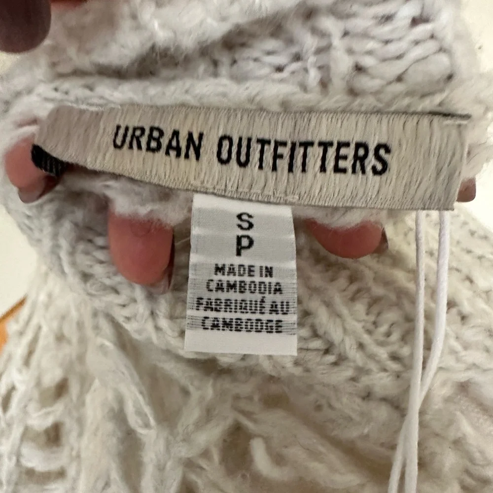 NWT Urban Outfitters Cream Sweater - Size SP